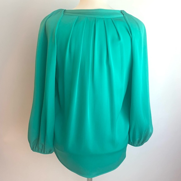 NWOT Diane Von Furstenberg Cahil Silk Blouse in Green - Picture 2 of 15